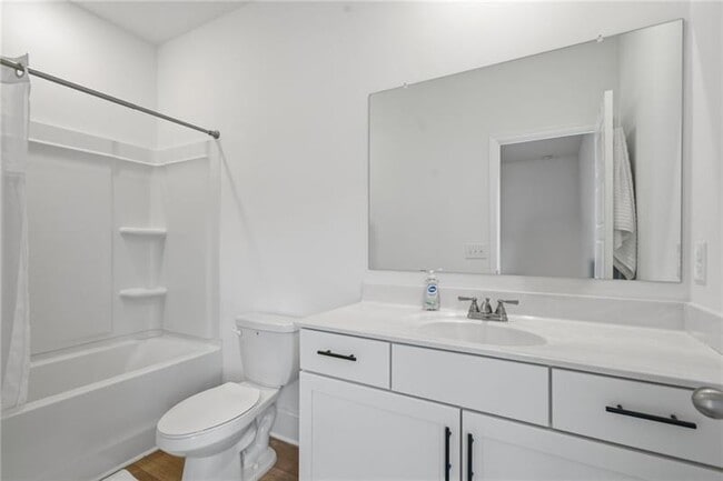 Building Photo - 3158 Webb Rd