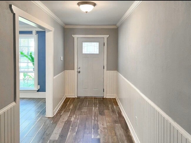 Building Photo - 17715 Loring Ln