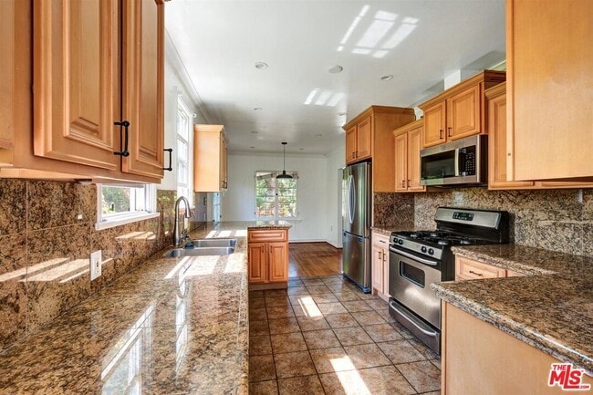 Building Photo - 458 Smithwood Dr