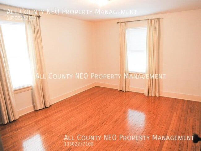 Building Photo - 1051 Brown St