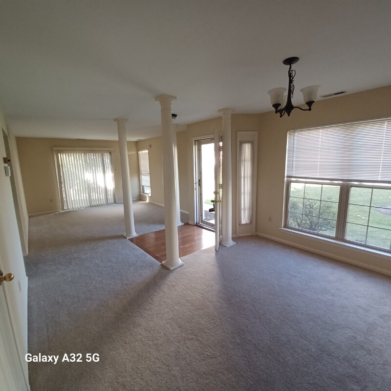 Building Photo - 113 Glennbrook Ct