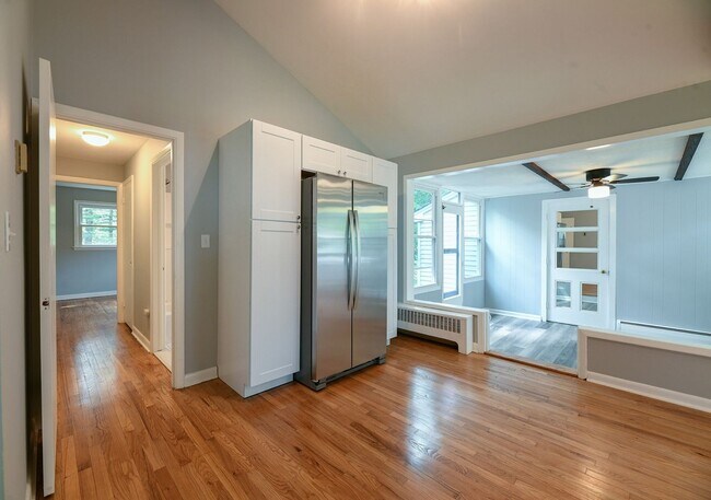 Building Photo - 95 Riverside Dr