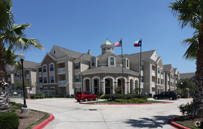 Primary Photo - Providence Place I & II