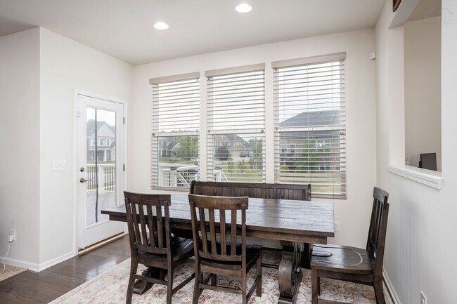 Building Photo - 2391 Findley Cir