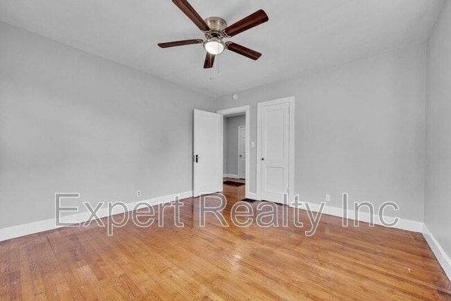 Building Photo - 4807 Terrace M