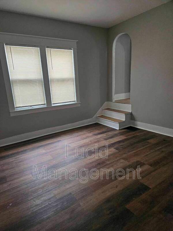 Building Photo - 1332 Sale Ave