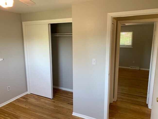 Building Photo - Private 2-Story End Unit