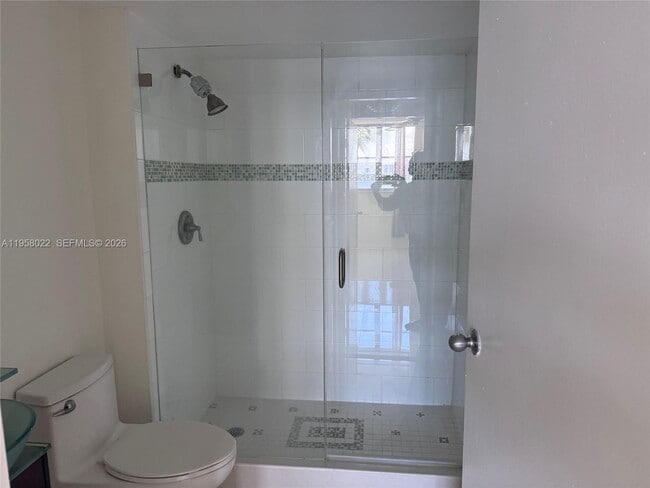 Building Photo - 2821 N Miami Beach Blvd