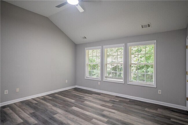 Building Photo - 3243 Newtons Crest Cir