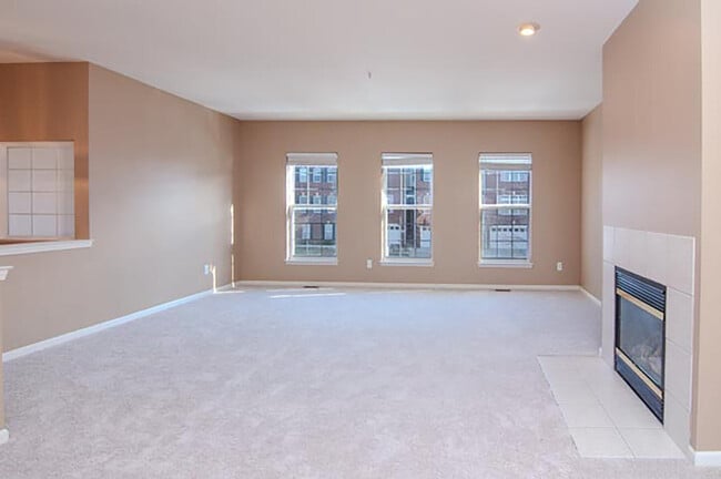 Building Photo - 448 Cherry Orchard Rd