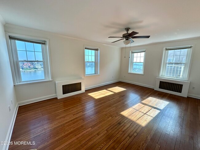 Building Photo - 500 Deal Lake Dr