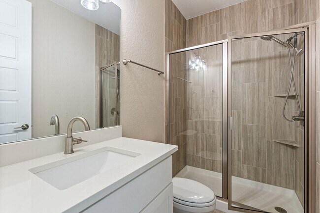 Building Photo - Beautiful Move-In Ready 4 bedroom, 3 bathroom home in Liberty Hill ISD!
