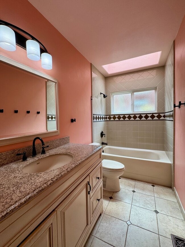 Building Photo - 8829 Greenview Pl