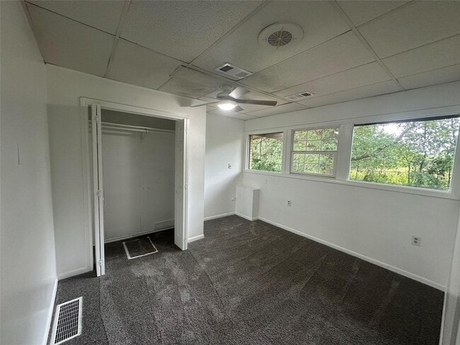 Building Photo - 4723 N Loy Lake Rd