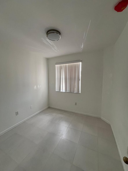 Building Photo - 1536 SE 25th St