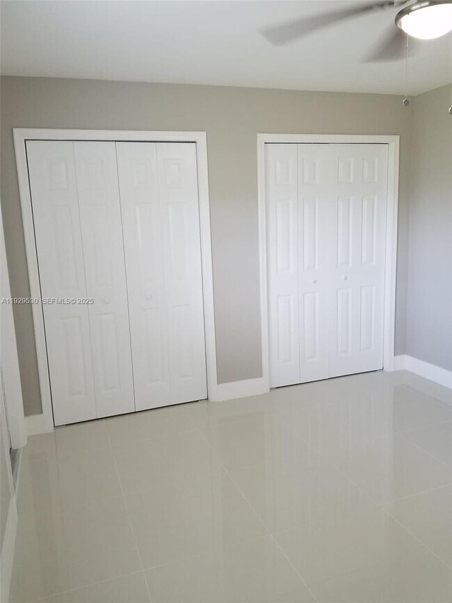 Building Photo - 1859 Wiley St