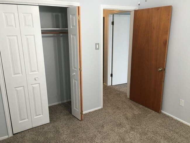 Building Photo - 2924 St Joseph St