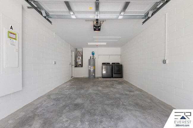 Building Photo - 14 Llovera Pl
