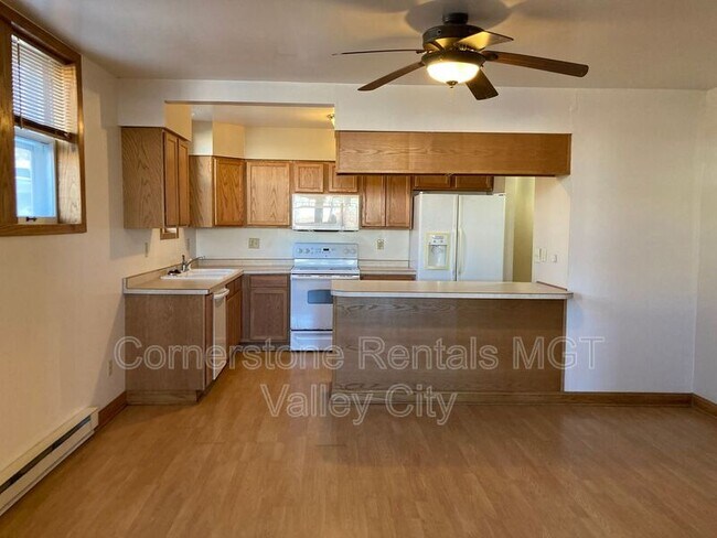 Building Photo - 253 College St SE