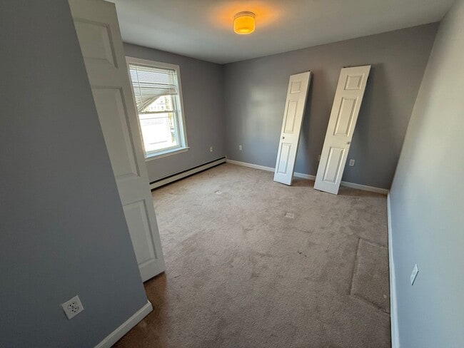 Building Photo - 570 Montgomery St