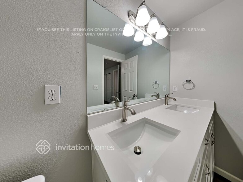 Building Photo - 15313 76th Ave Ct E