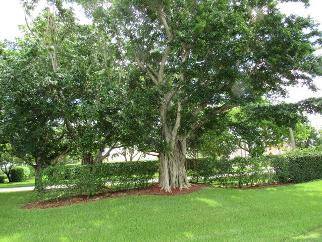 Building Photo - 22444 Middletown Dr