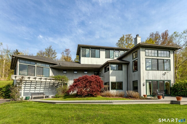 Building Photo - 16 Anderson Acres Rd