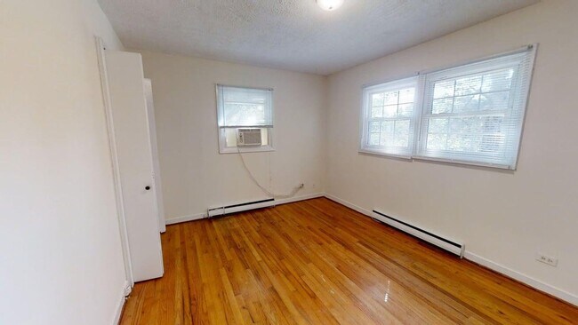 Building Photo - 1107 River Ct