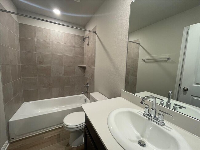 Building Photo - 404 Grasslands Trl