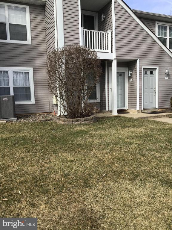 Building Photo - 45011 Bennett Pl