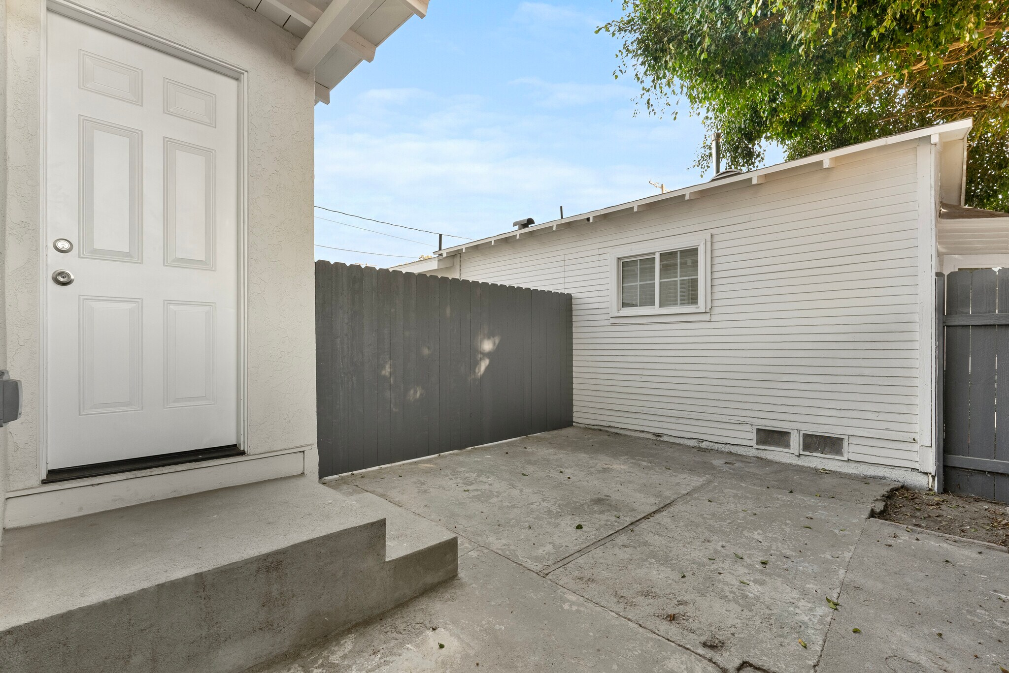 Building Photo - 5502 Linden Ave