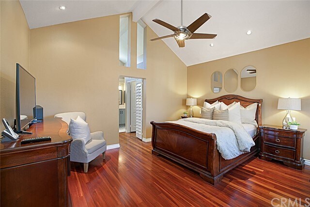 Building Photo - 23 Las Cruces