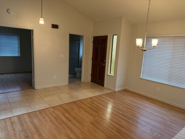 Building Photo - Beautiful Westside Duplex
