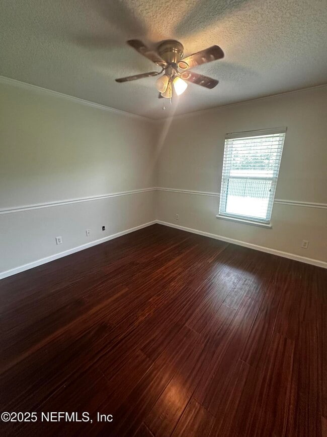Building Photo - 12080 Scarsdale Dr