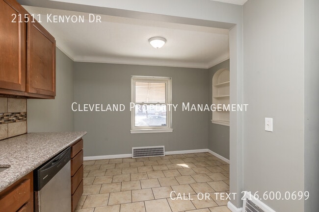 Building Photo - 21511 Kenyon Dr
