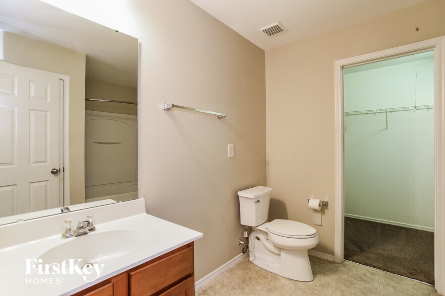 Building Photo - 3418 Charterhall Ln