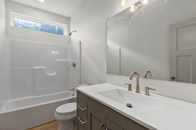 Building Photo - 39-41 August St.