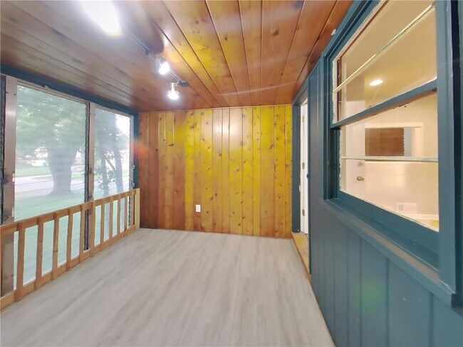 Building Photo - 3712 Abbott Ave N