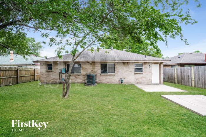 Building Photo - 18607 Andalusian Dr