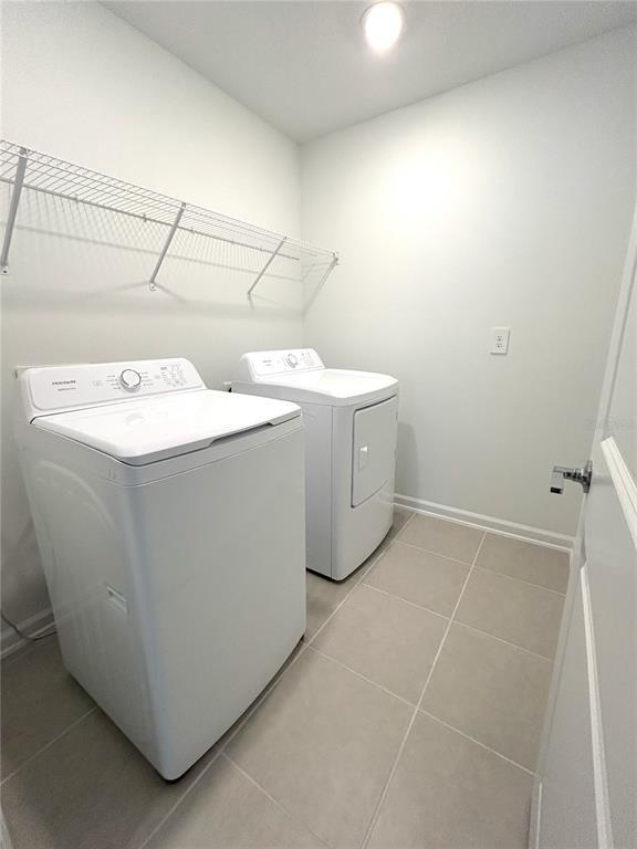 Building Photo - 5683 Ficus Aurea St