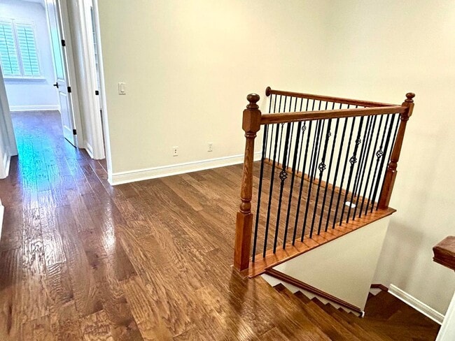 Building Photo - 2024 Foxtail View Ct