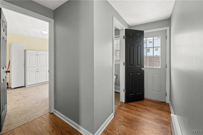 Building Photo - 7651 Redcoat Cir