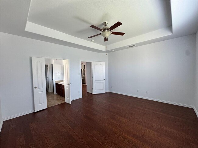 Building Photo - 123 Honey Grove