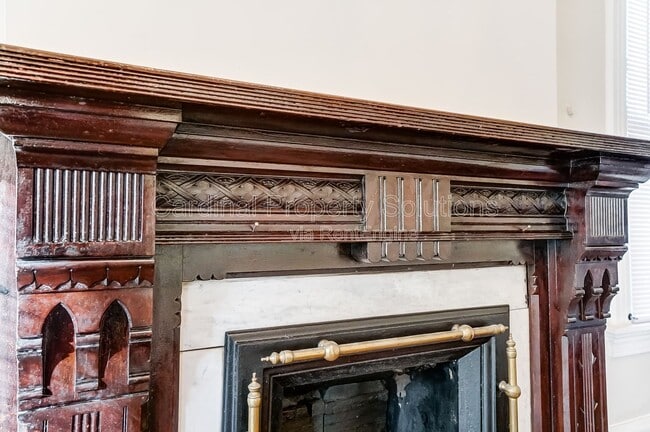 Building Photo - 2114 Kemper Ln