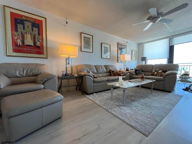 Building Photo - 5200 Boardwalk