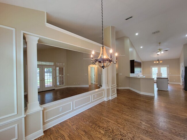 Building Photo - 3 bedroom home for rent in golden eagle's gated community, available July 6 2026, 2 car garage, f...