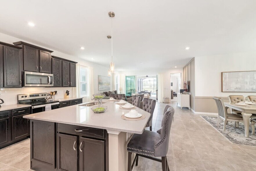 Building Photo - 8993 Amelia Downs Trail