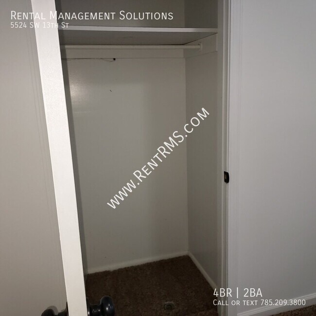 Building Photo - 5524 SW 13th St