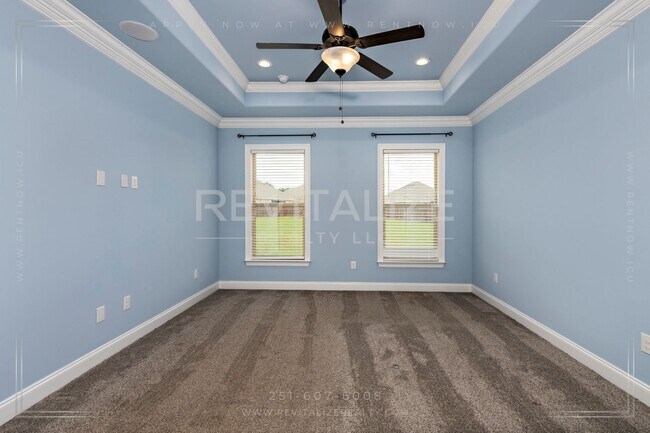 Building Photo - Stunning Luxury Home in Silverhill with Huge Diamond Shaped Backyard!