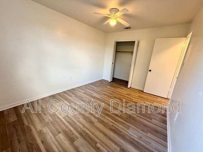 Building Photo - 506 11th St N